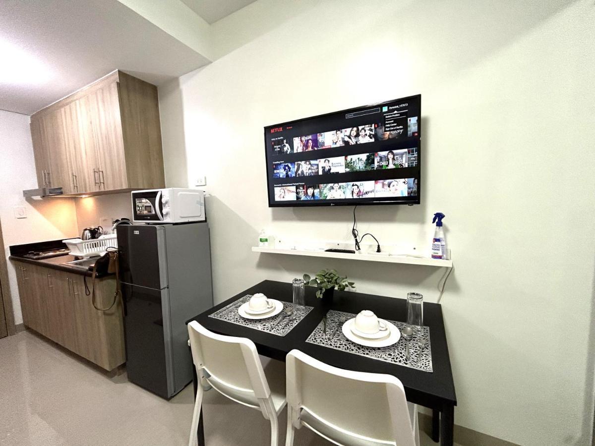 Shore Residences Moa Dynastel Staycation Pasay Exterior photo